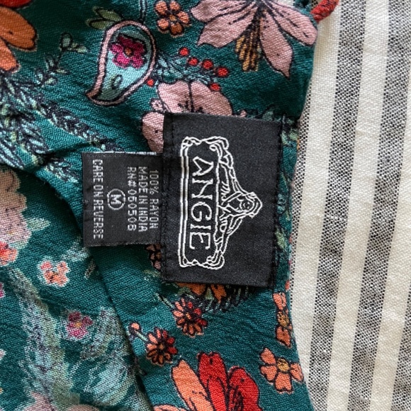 Angie - Asymmetrical Floral Dress - M - Picture 3 of 13